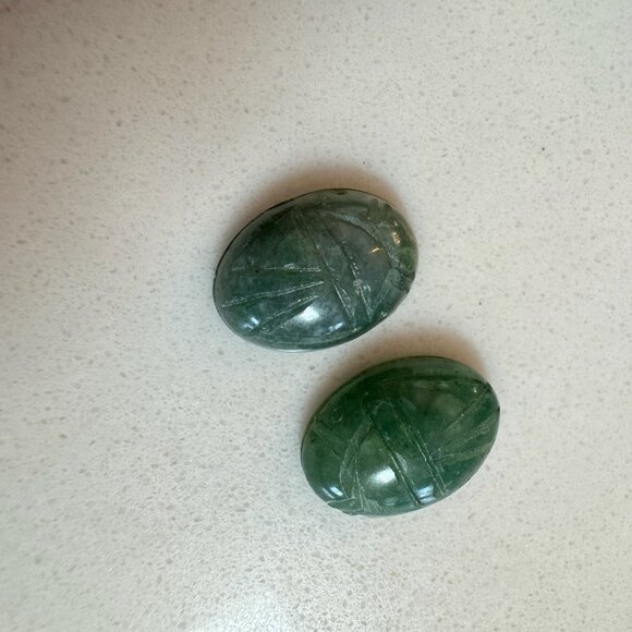 Cabochon Gemstone and Pendant Lot with Jade, Jasper, Carved Scarab and More - Picture 5 of 16